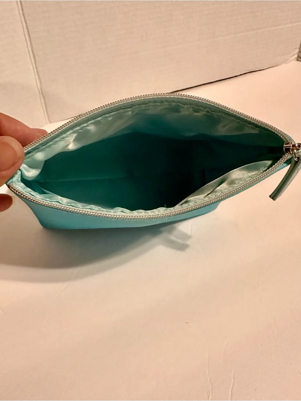 LA MER Leather Zip Pouch in Teal